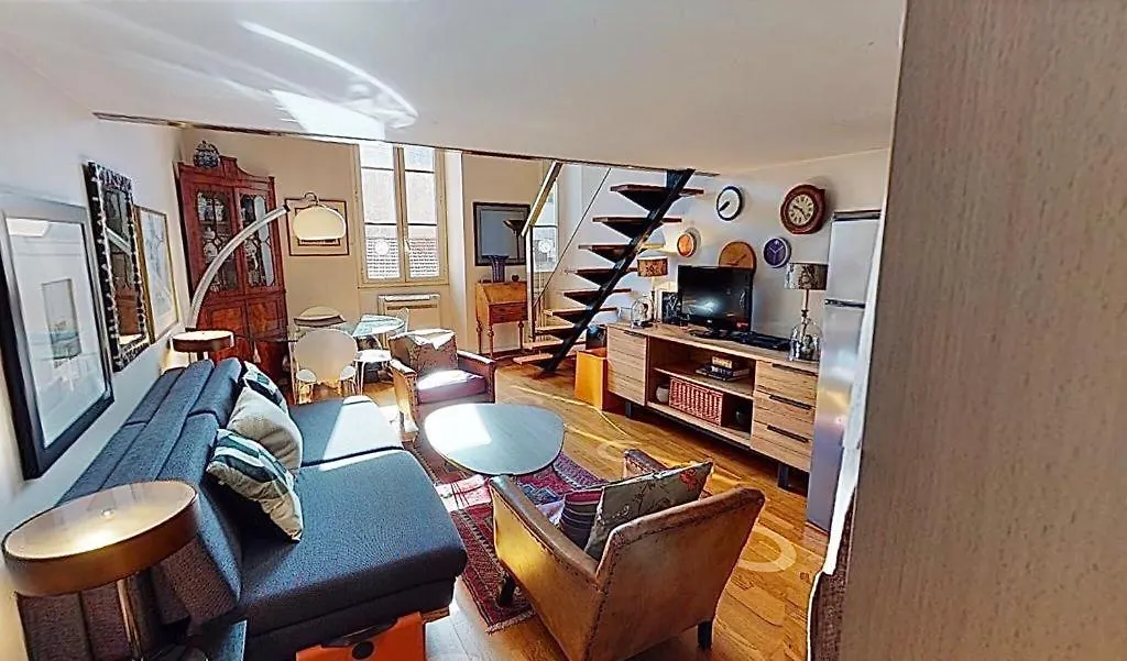 Spacious 3 Bed Apartment In The Heart Of Nizza